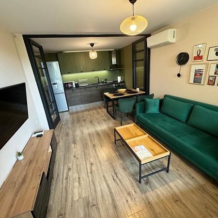 Lovely 1 Bedroom Apartment In The Heart Of וארנה מראה חיצוני תמונה