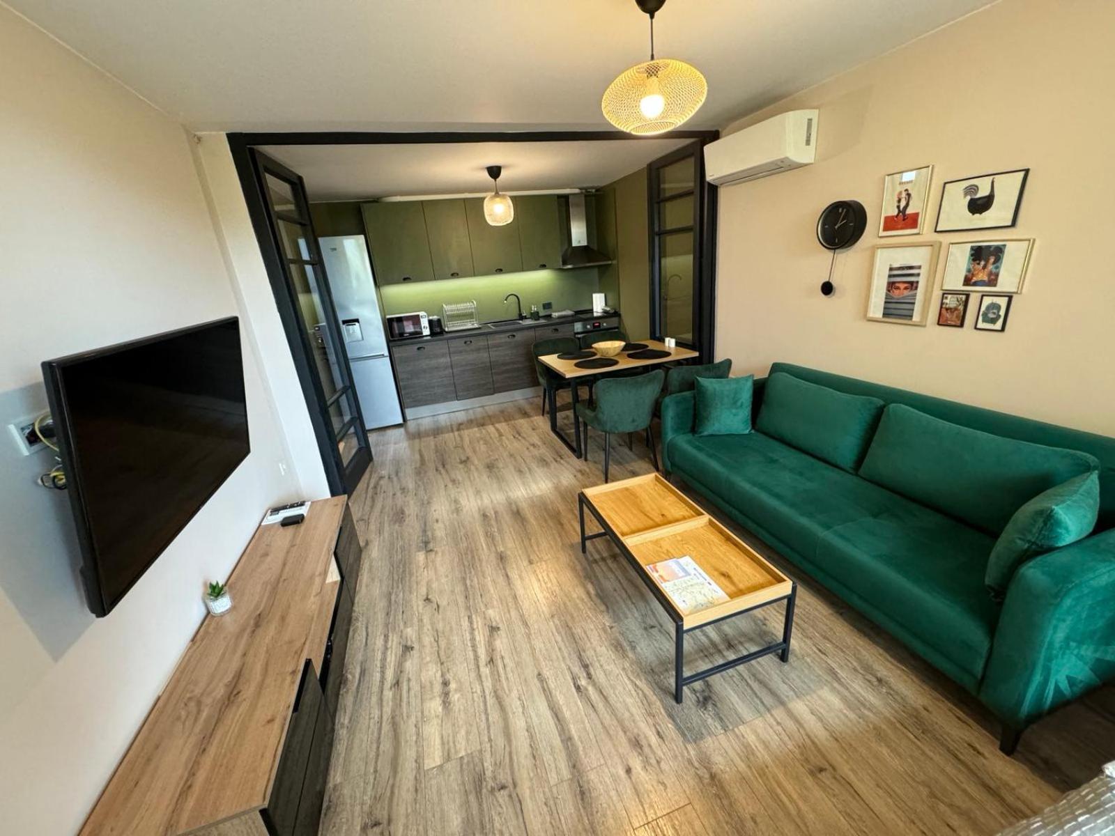 Lovely 1 Bedroom Apartment In The Heart Of וארנה מראה חיצוני תמונה